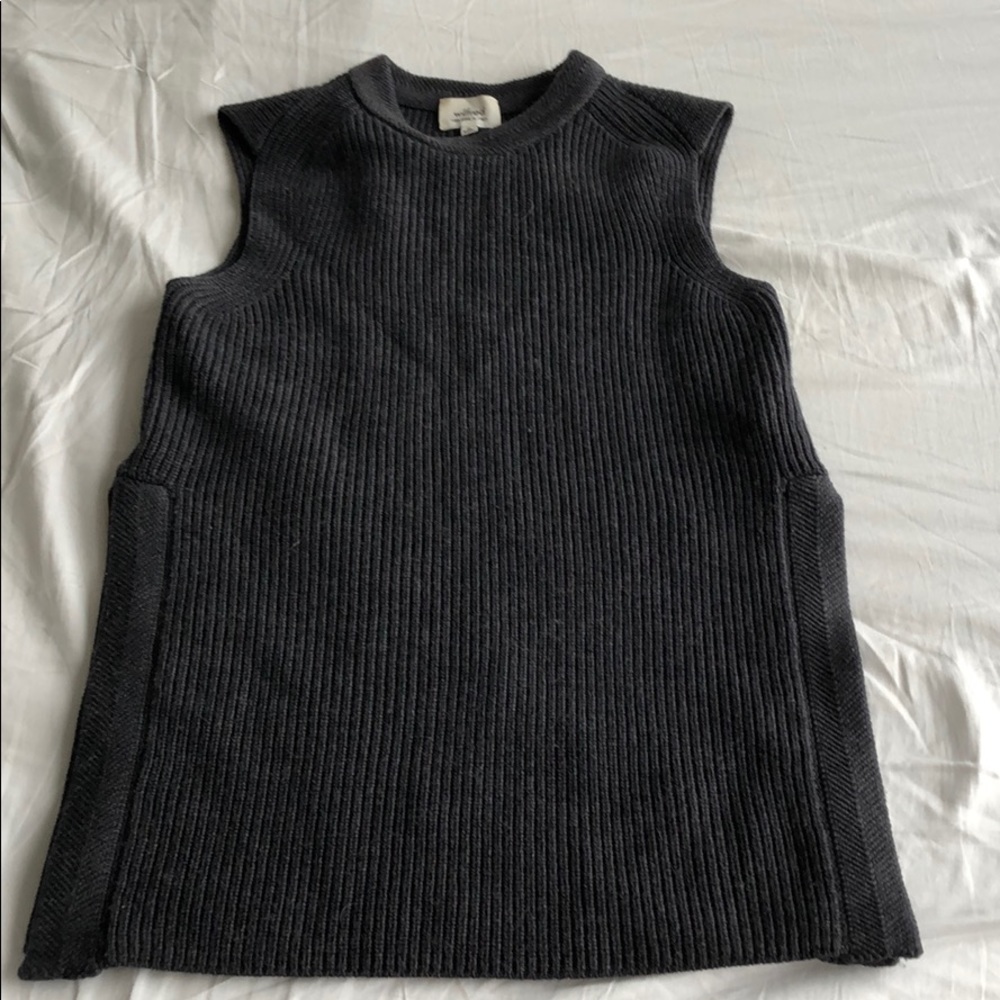 Aritzia sleeveless Wilfred sweater XS